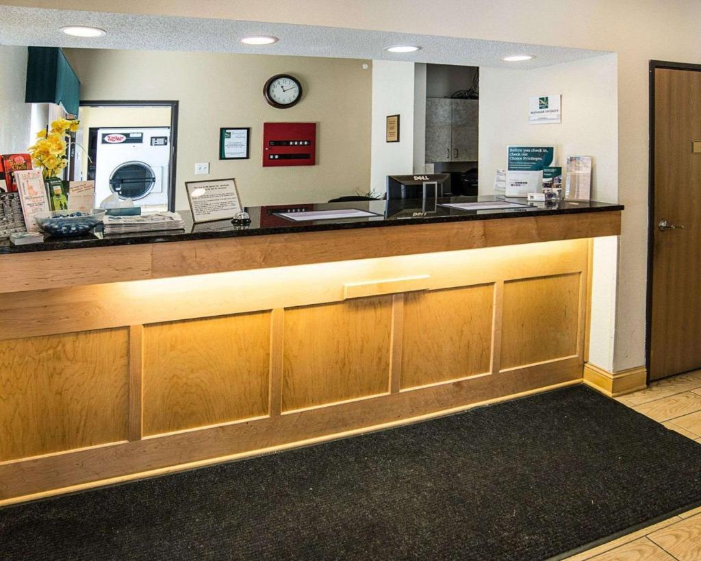 Quality Inn Northtown photo 2