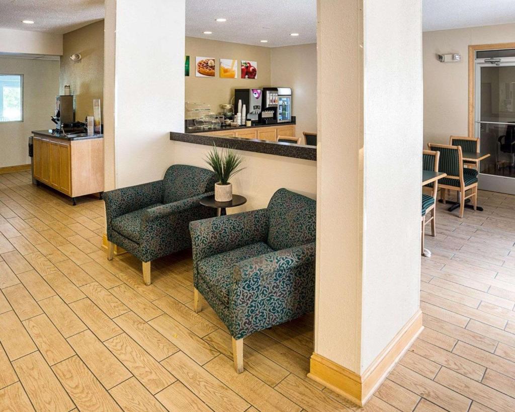 Quality Inn Northtown photo 3