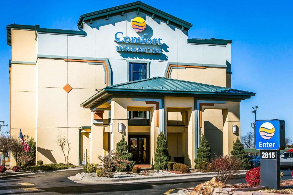 Comfort Inn & Suites Springfield I-44 photo 2