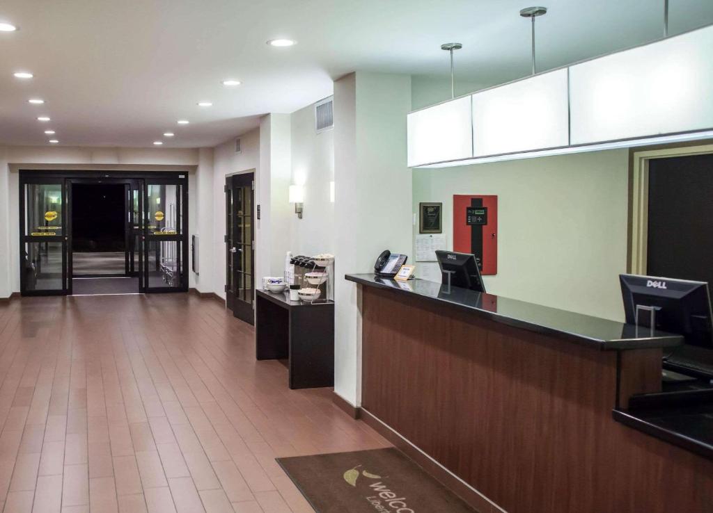 Sleep Inn & Suites Indoor Waterpark photo 4