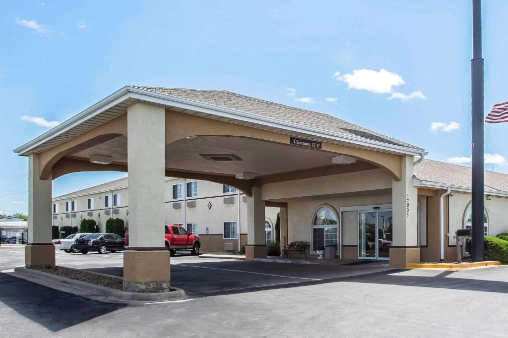 Quality Inn Belton - Kansas City South image