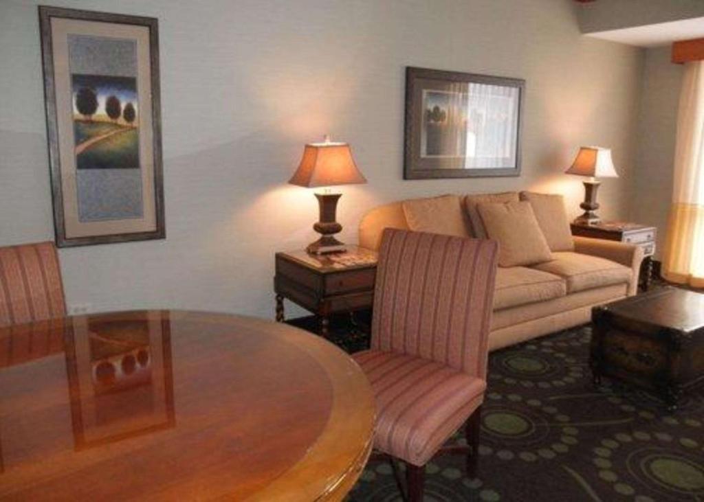 Quality Inn Florissant - St Louis image