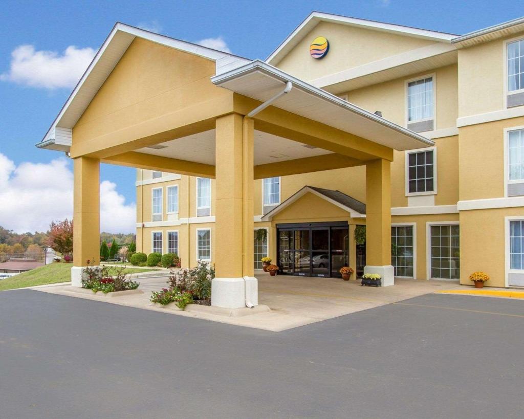 Comfort Inn Poplar Bluff North photo 3