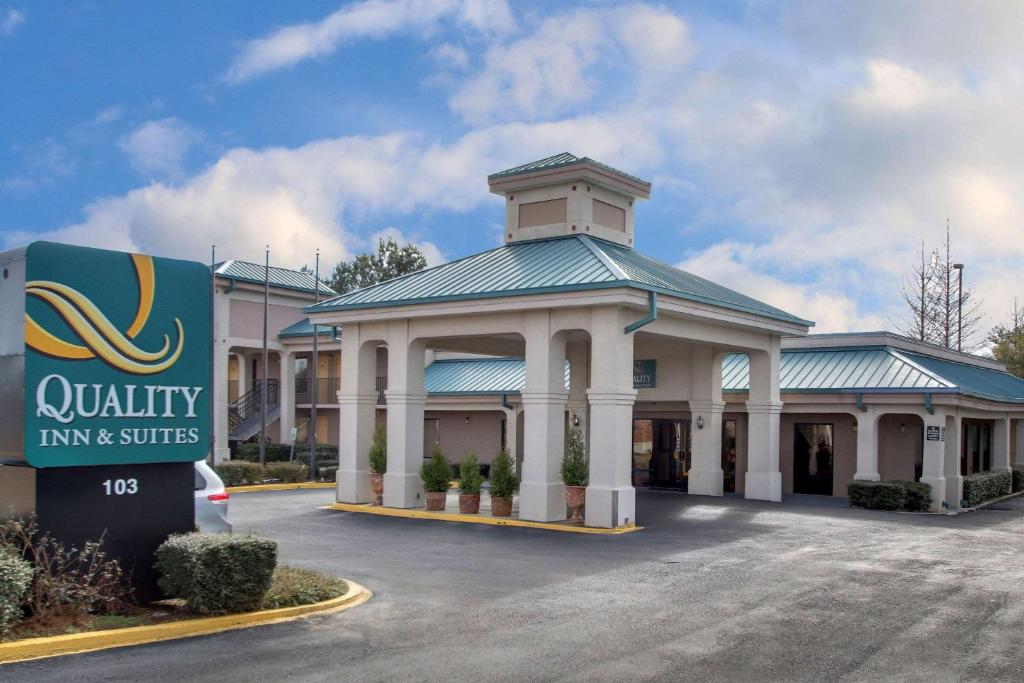 Quality Inn & Suites image