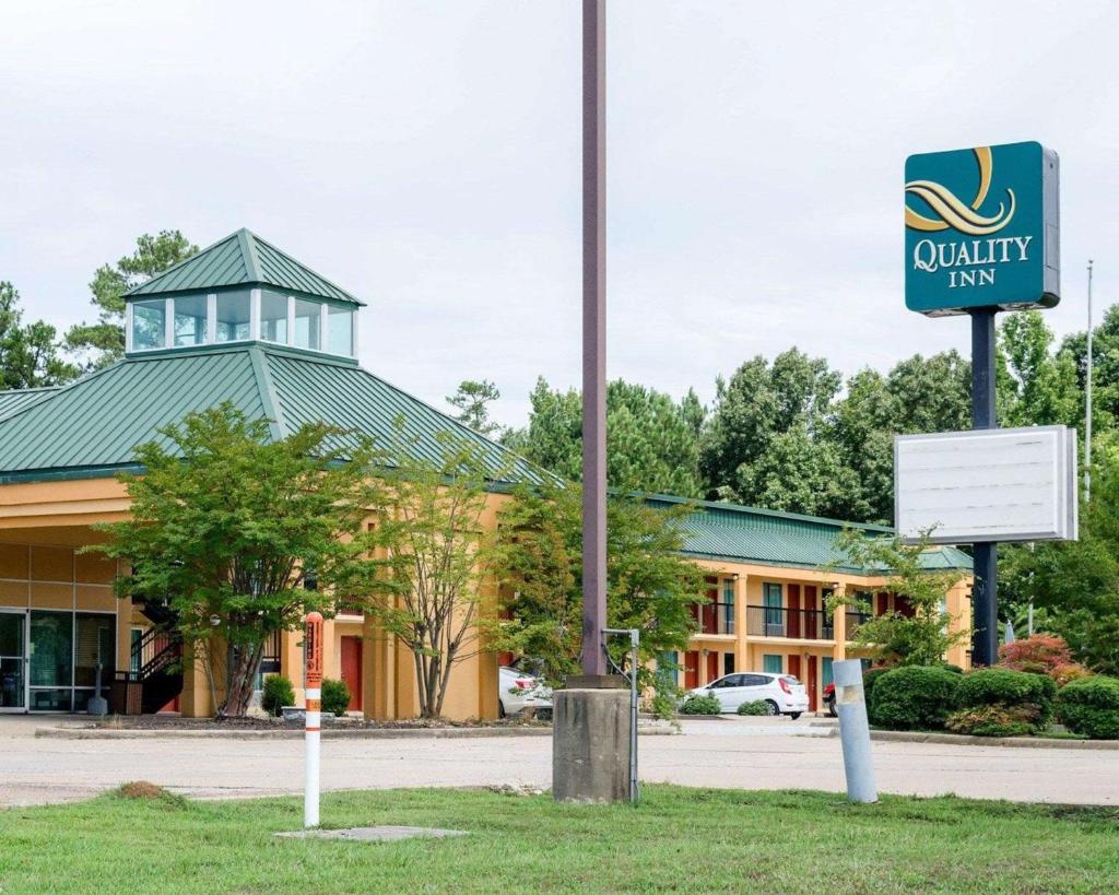 Quality Inn Louisville image