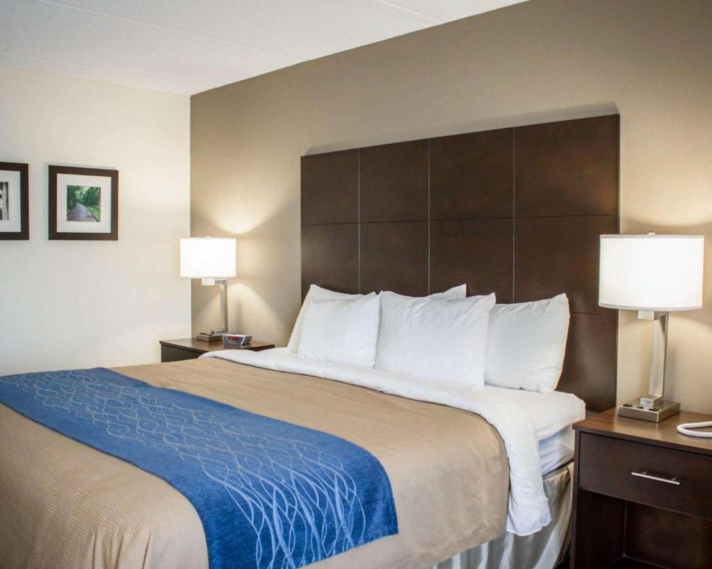 Comfort Inn & Suites Fuquay Varina - Tap to explore photos