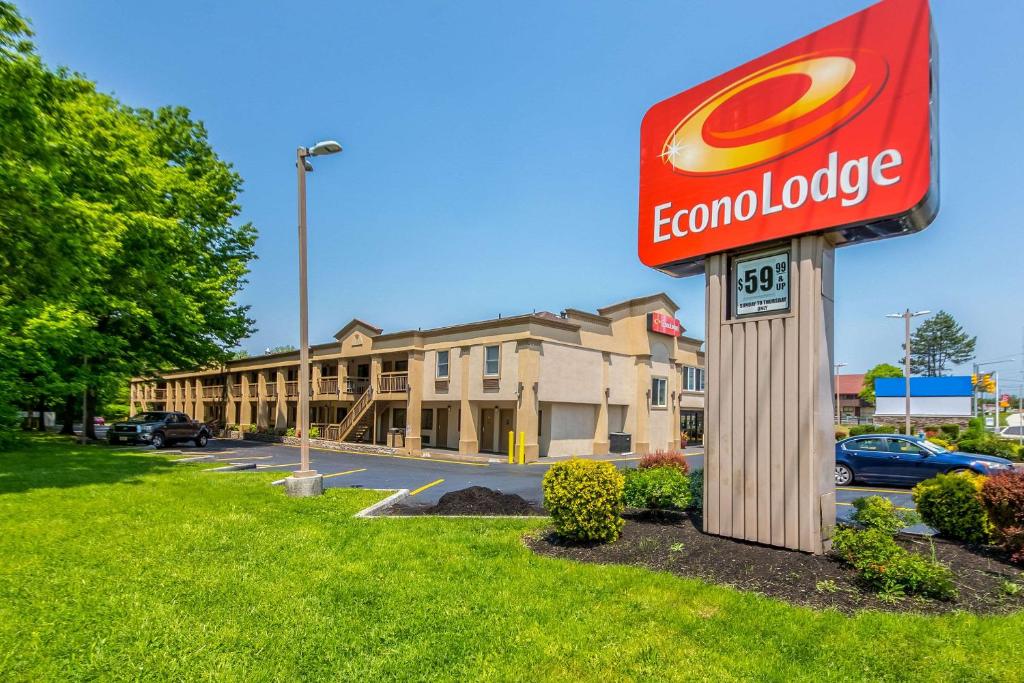 Econo Lodge Mt Laurel image