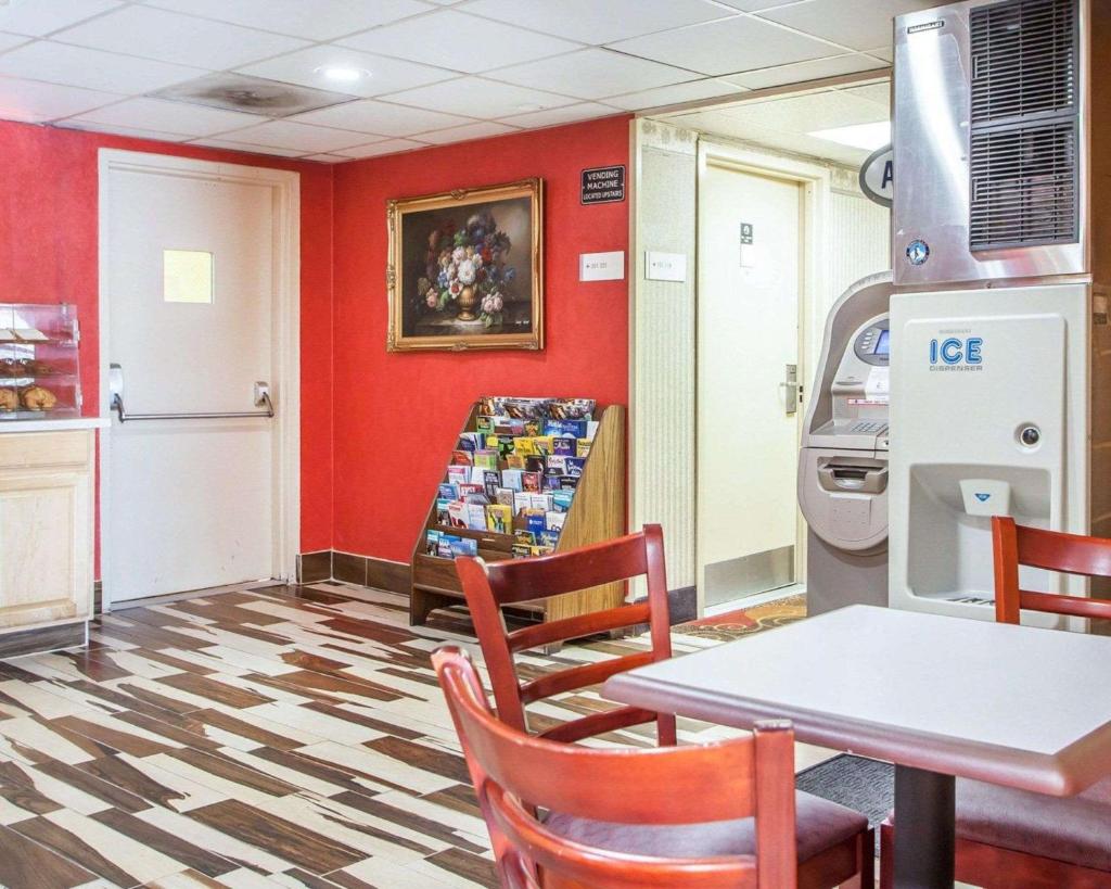 Days Inn by Wyndham Jersey City / NYC Area image