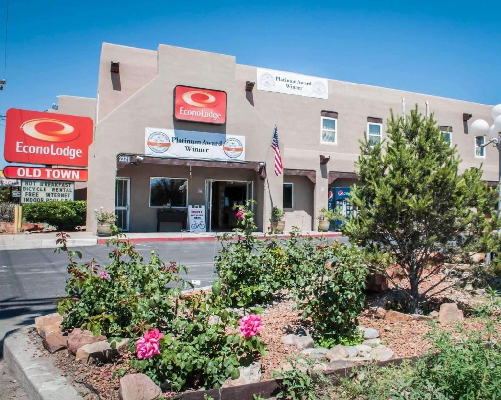 Econo Lodge Old Town image