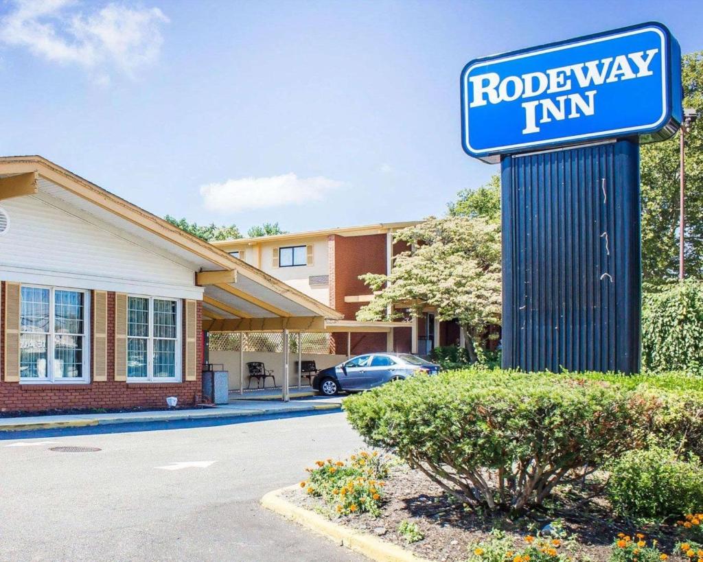 Rodeway Inn Huntington Station - Melville image