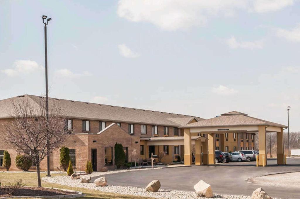 Quality Inn image