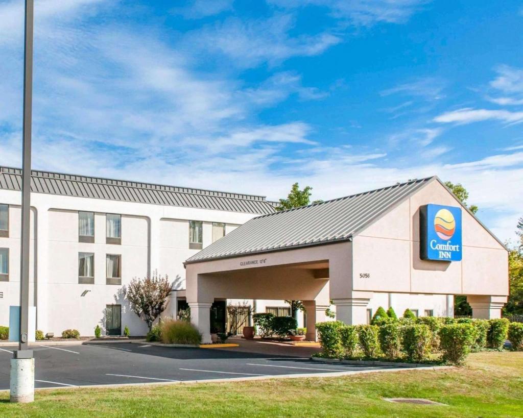 Comfort Inn image