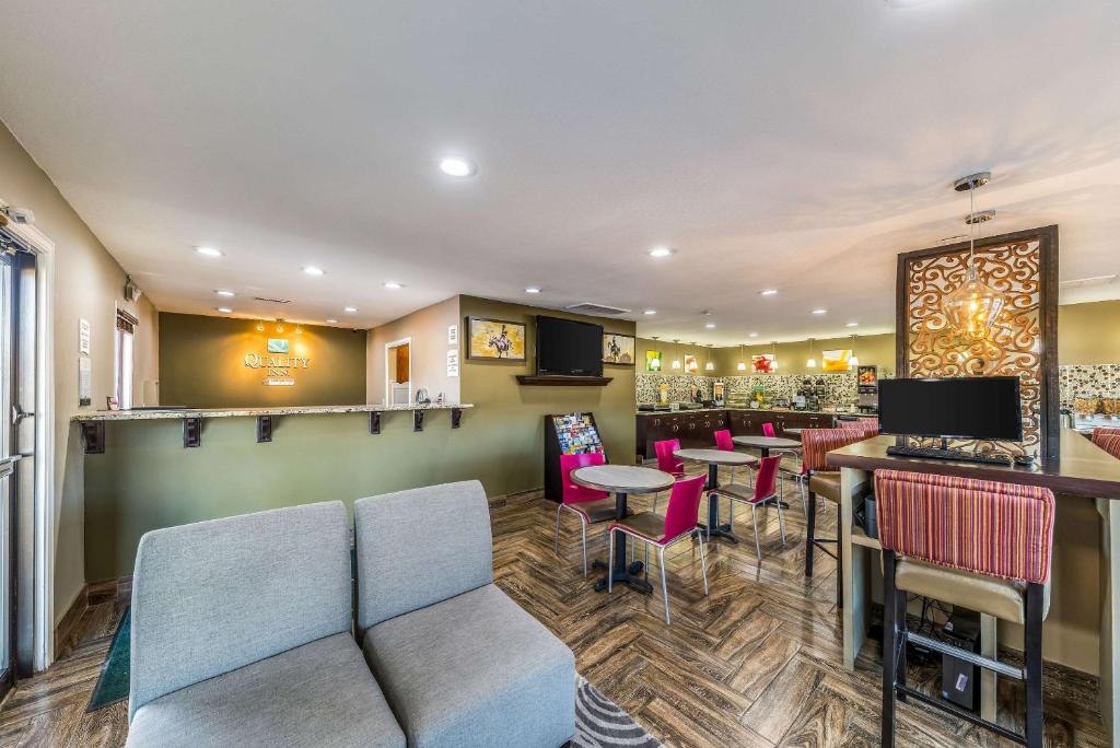 Quality Inn Glenpool - Tulsa photo 4