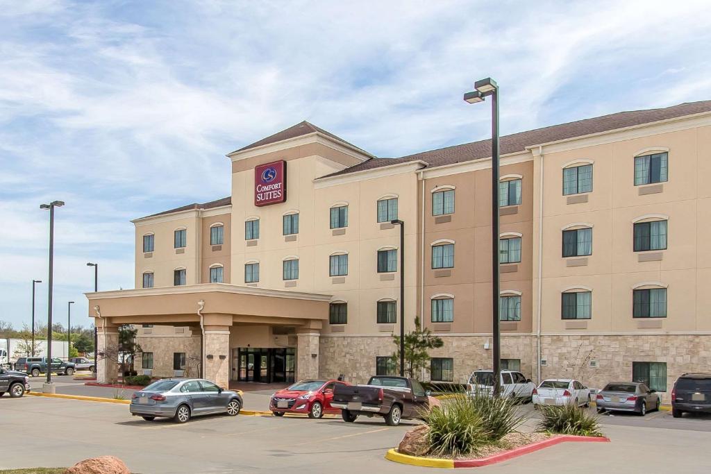 Comfort Suites Lawton Near Fort Sill image