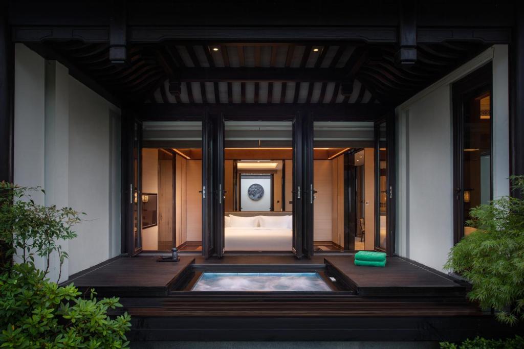 Banyan Tree Anji Room Type - Lake View Villa