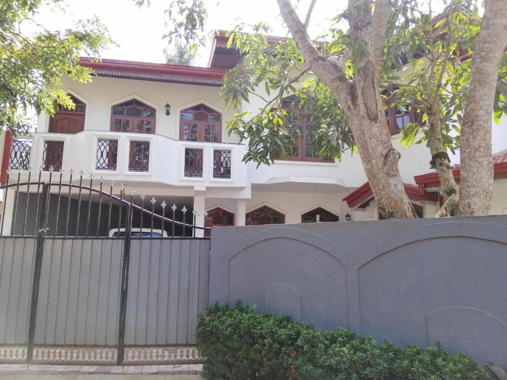 Lakbima Holiday Lodge photo 1