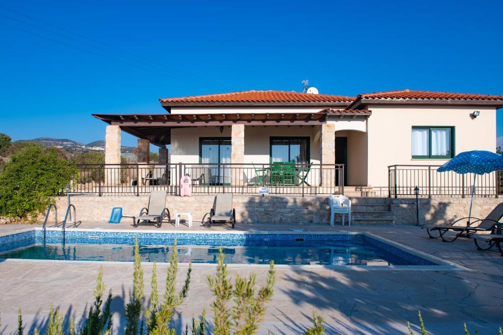 Adonis Villa photo 2