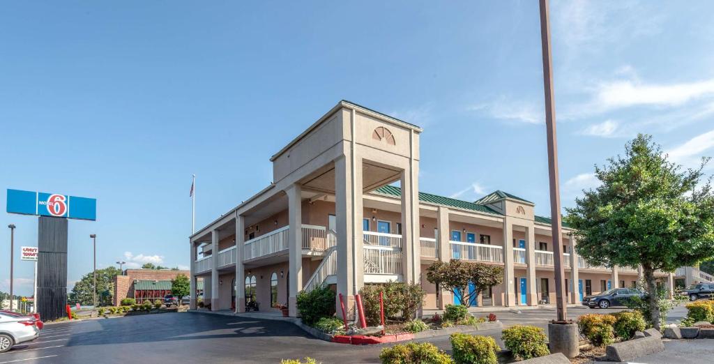 Motel 6 Kingsport, TN image