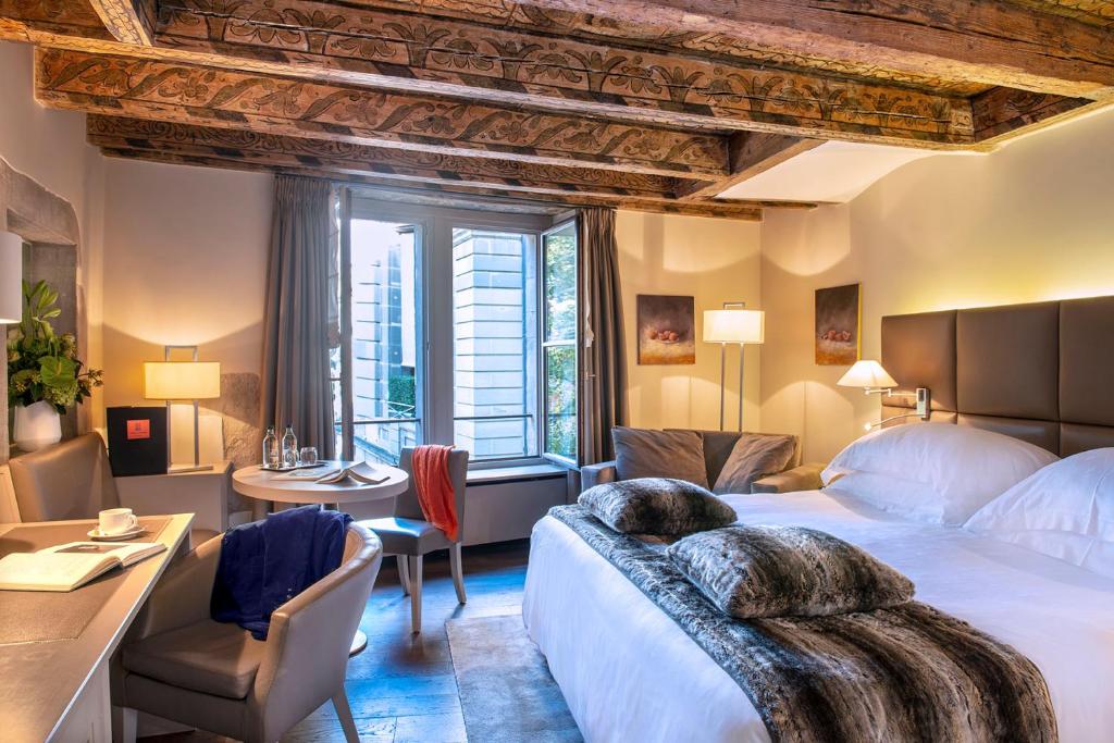 Двухместный (Номер Prestige), Les Armures