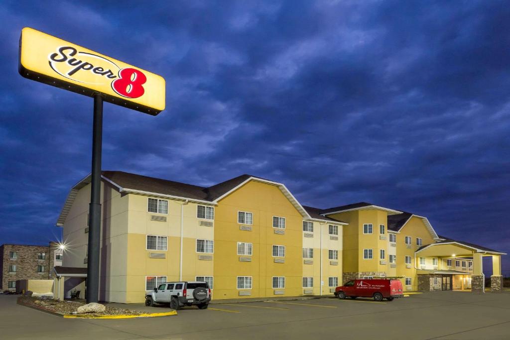 Super 8 by Wyndham Altoona image
