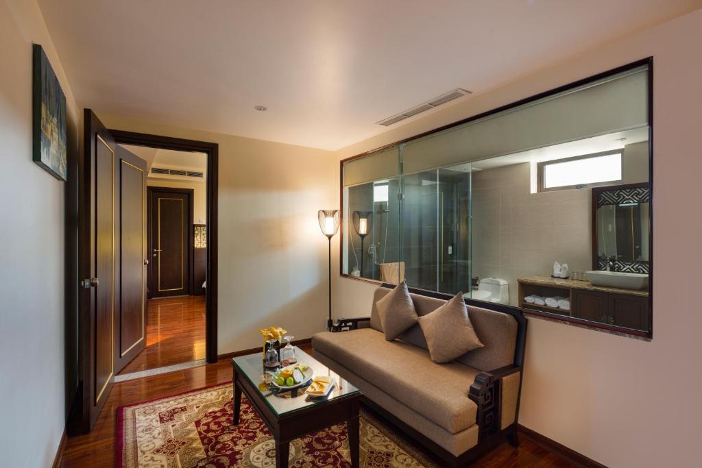 Сьюит (Семейный люкс с 2 спальнями), Thanh Lich Hotel