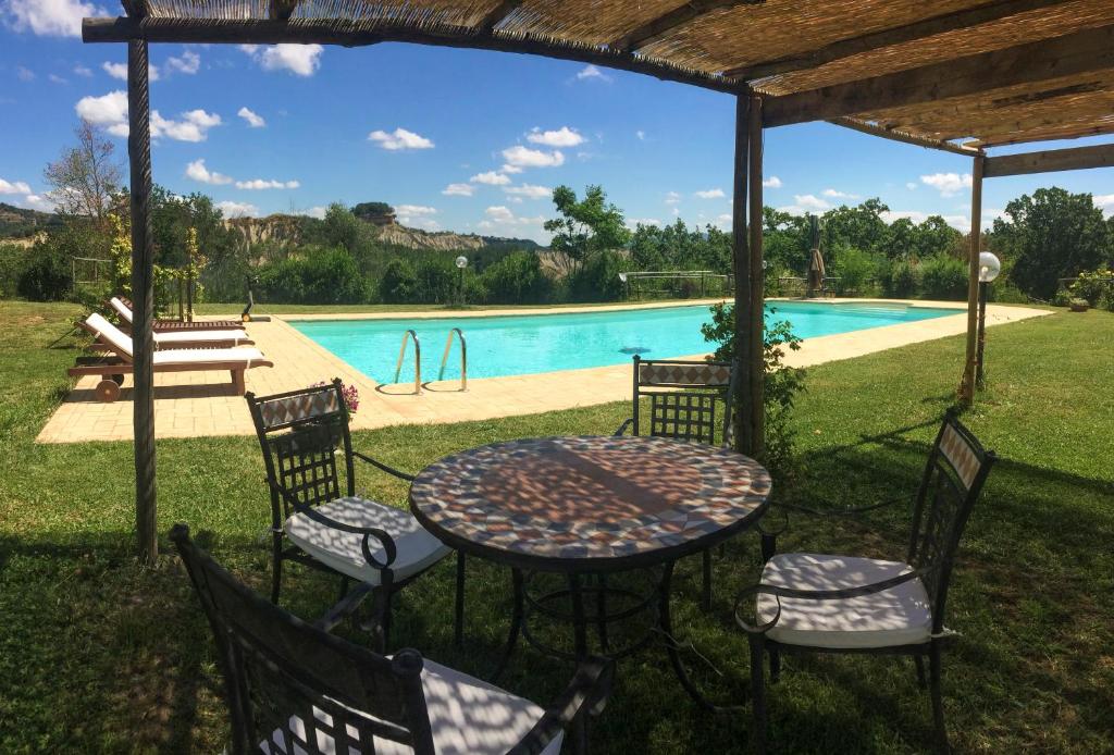 Villa I Calanchi Di Civita photo 3
