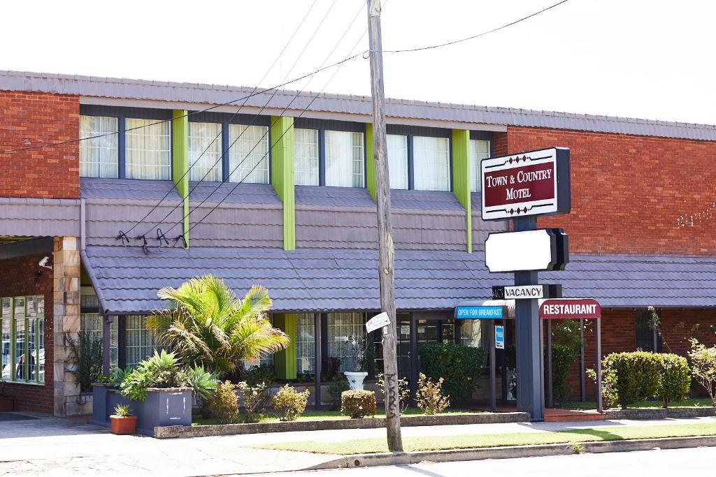 Town and Country Motel photo 4