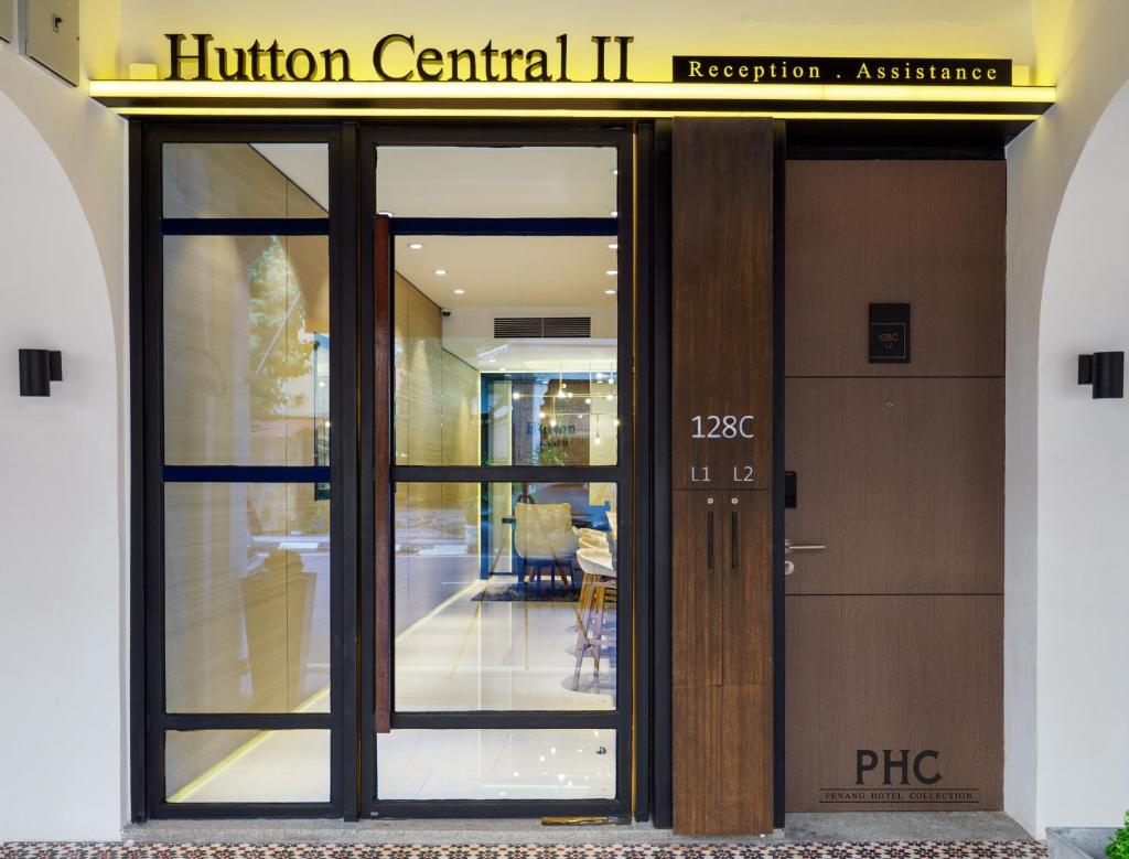 Hutton Central Hotel By PHC photo 2