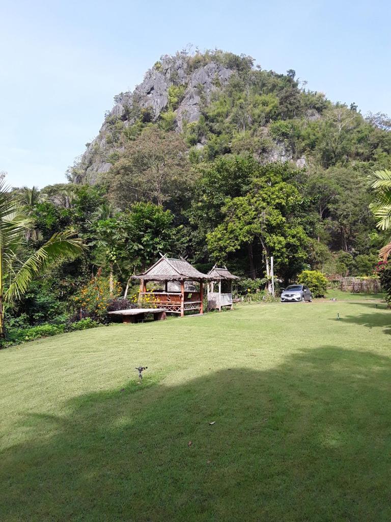 Baanrai Saiyoknoi Resort photo 3