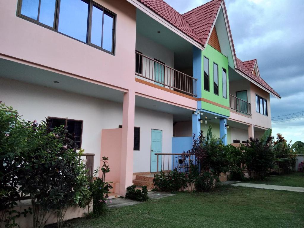 Peace Pool Resort photo 1