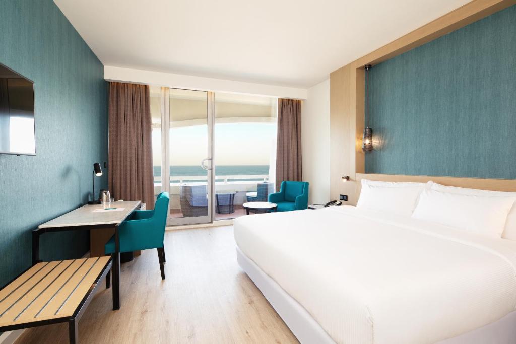 Одноместный (Одноместный номер Делюкс с видом на море), Отель Grand Hotel Sharjah