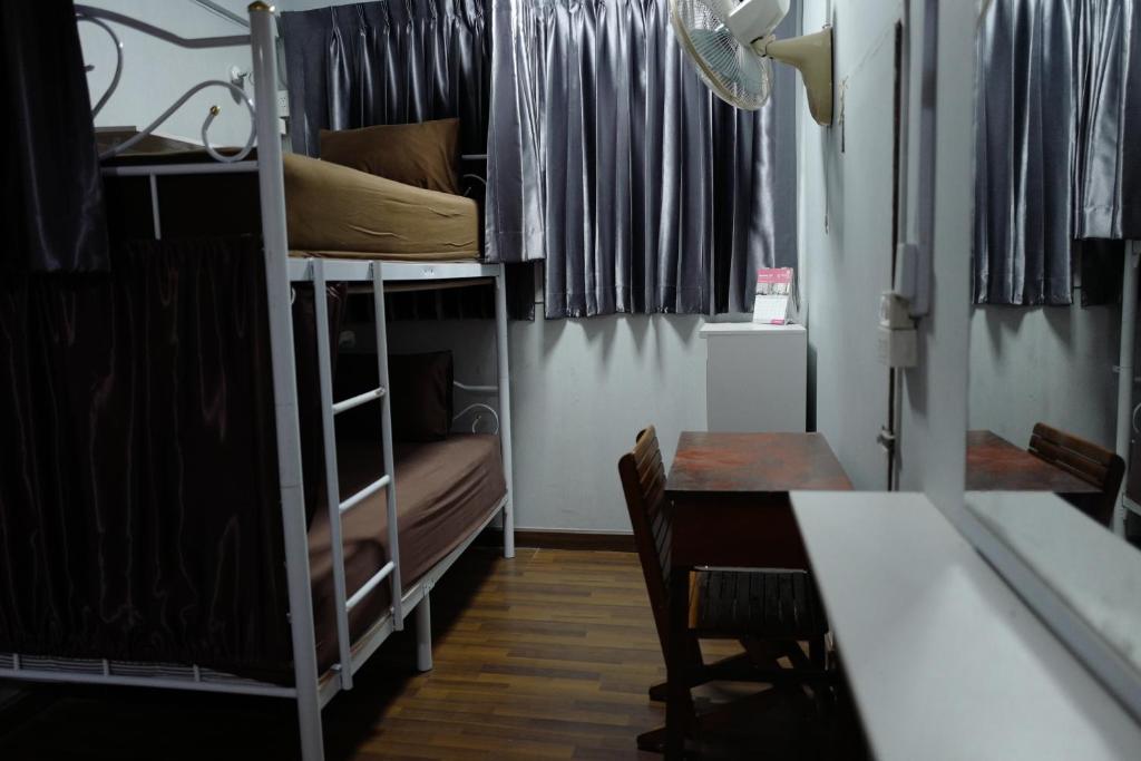 Номер (Кровать в общем номере для женщин с 4 кроватями (Вентилятор)), Decordo Hostel