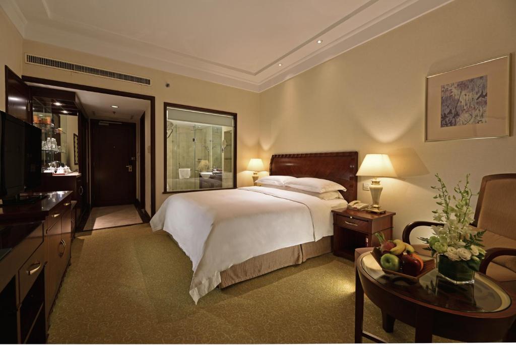 Двухместный (Клубный двухместный номер с 1 кроватью), Hotel Equatorial Shanghai