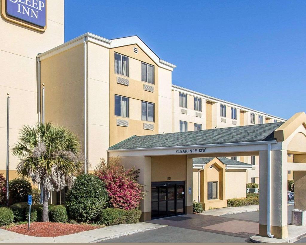 Sleep Inn Columbia image