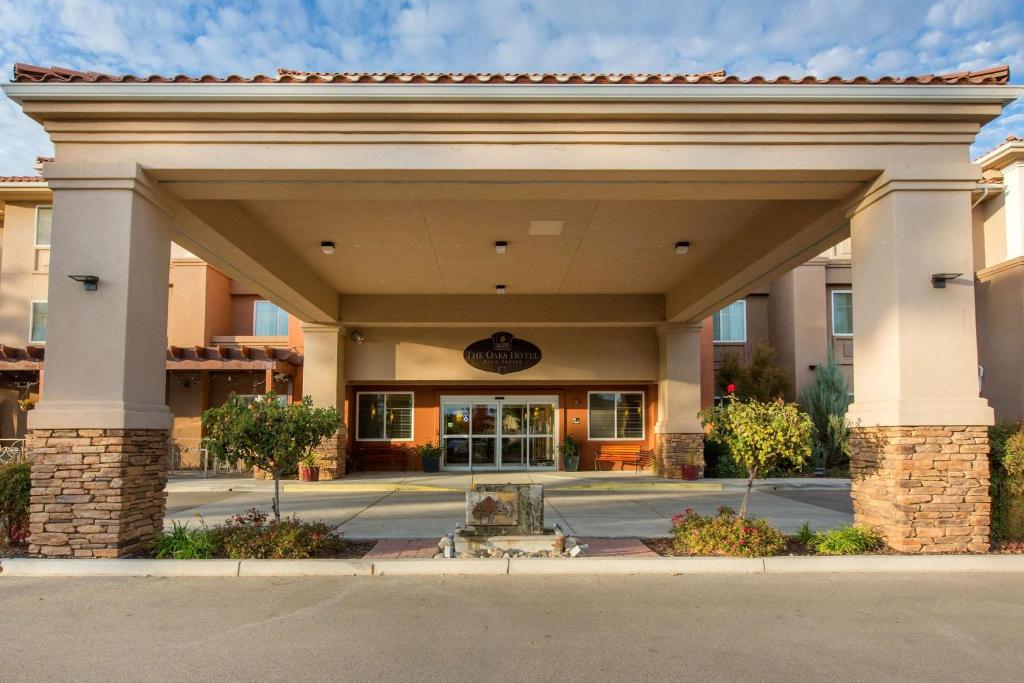 The Oaks Hotel Paso Robles image