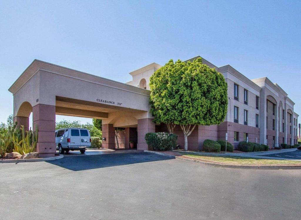 Comfort Inn I-10 West at 51st Ave image