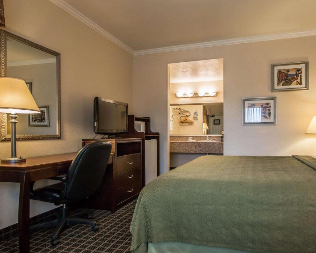 Quality Inn Temecula Valley Wine Country photo 3
