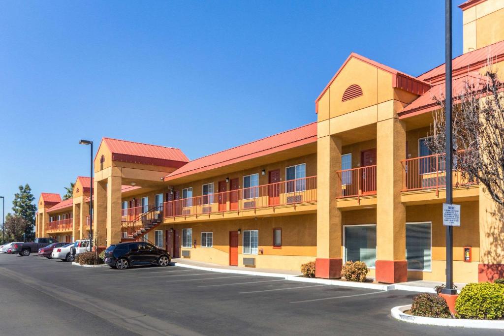 Quality Inn Fresno Near University image