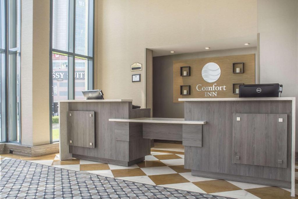 Comfort Inn Fallsview photo 4