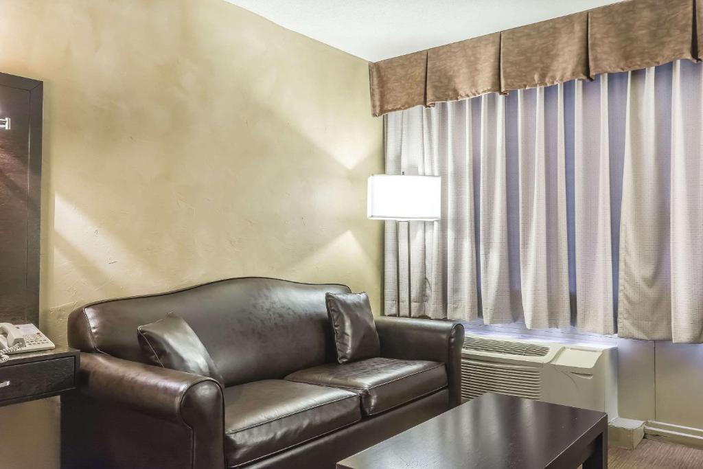 Quality Hotel & Conference Centre photo 2