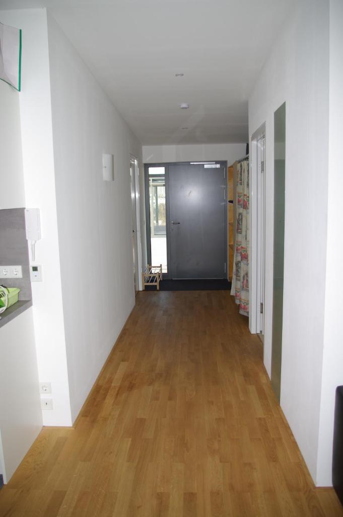 Апартаменты (Апартаменты в пентхаусе), Workbase Hostel