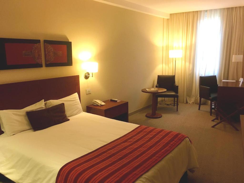 Howard Johnson Hotel Yerba Buena photo 3