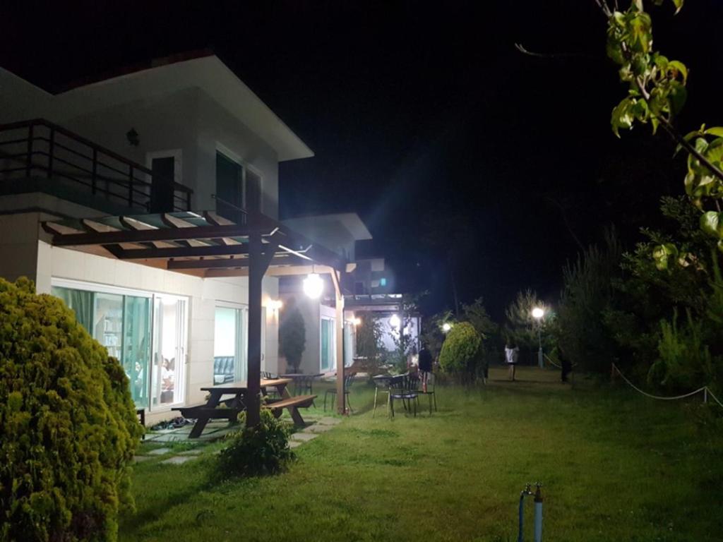 Daecheon Baroh Village photo 2