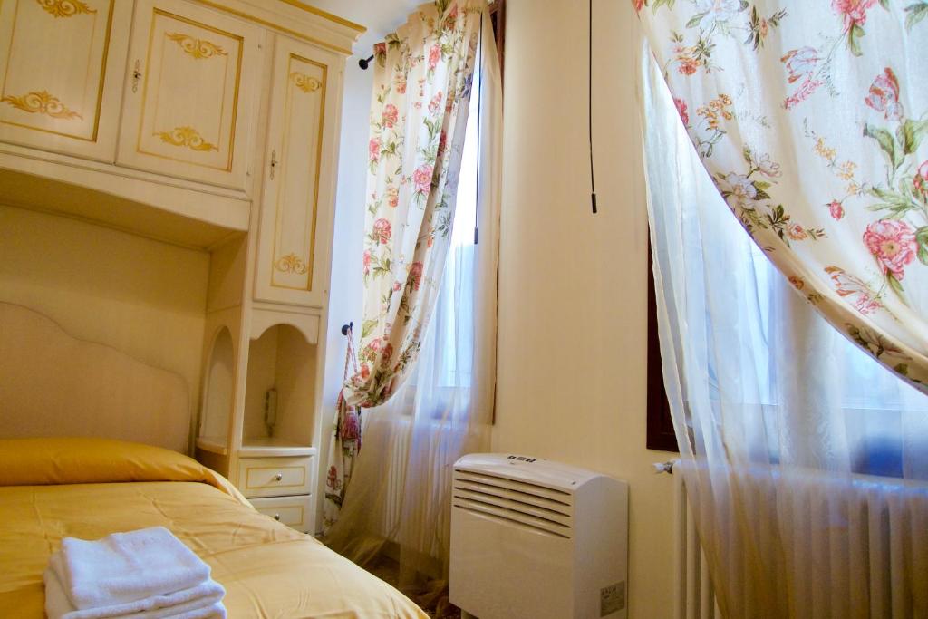 Melusina Apartments Rialto Venice Historical Center, Venice