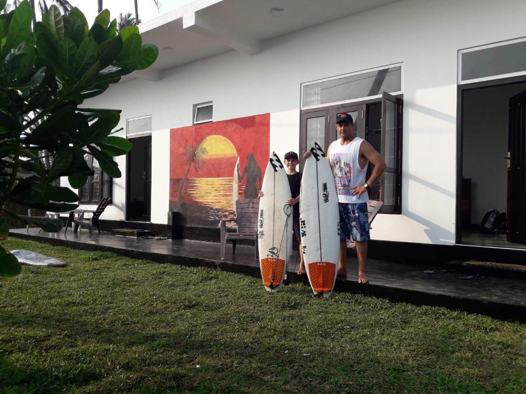 Sunset Surfing Beach Resort photo 2