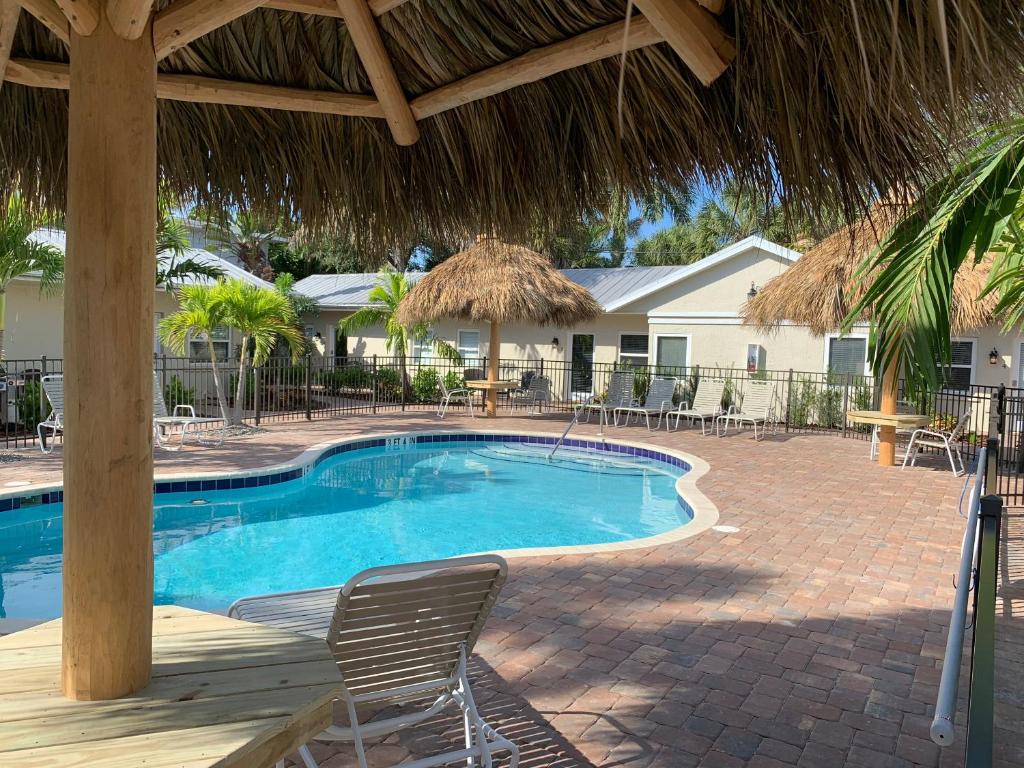 Twin Palms at Siesta image