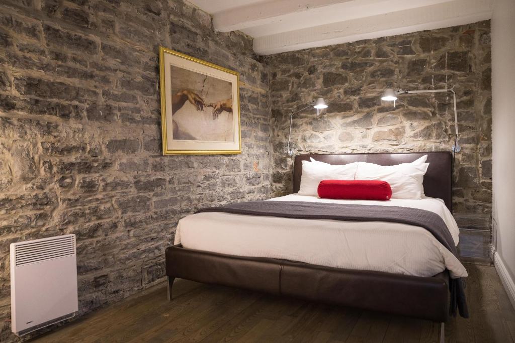 Hotel Le Priori - Tap to explore photos
