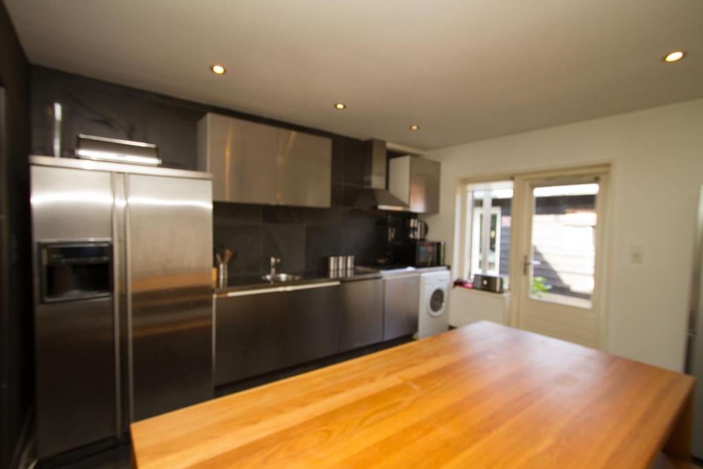 Koeienstal, Private House with wifi and free parking for 1 car photo 4