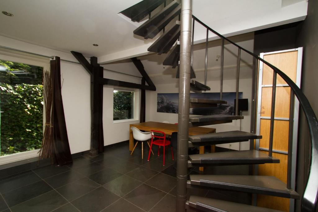 Koeienstal, Private House with wifi and free parking for 1 car photo 2