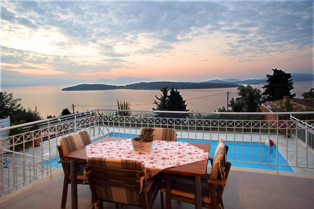 Villa Myrtis photo 3